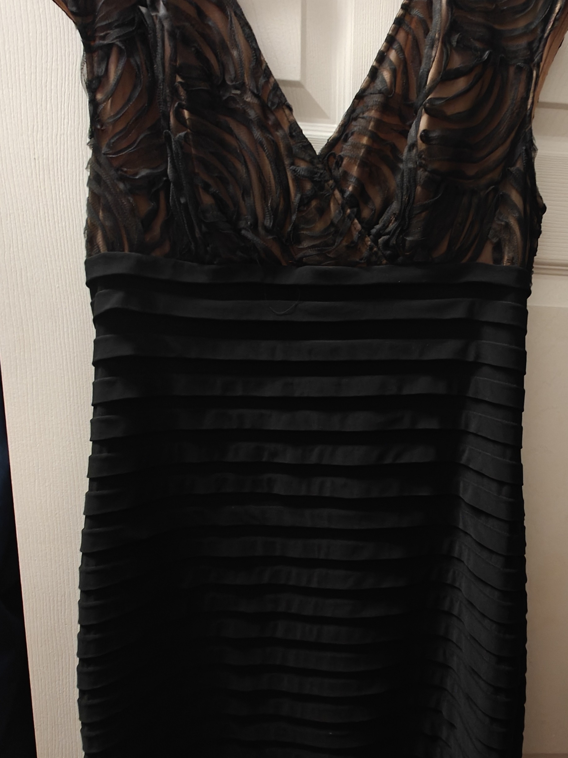 Adrianna Papell Black Sheer V-Neck Layered Cocktail Dress